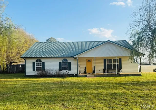 Homes for sale in Kennett, MO | 17504 Rigdon St, Kennett, MO 63857 | MLS# MIS26017652