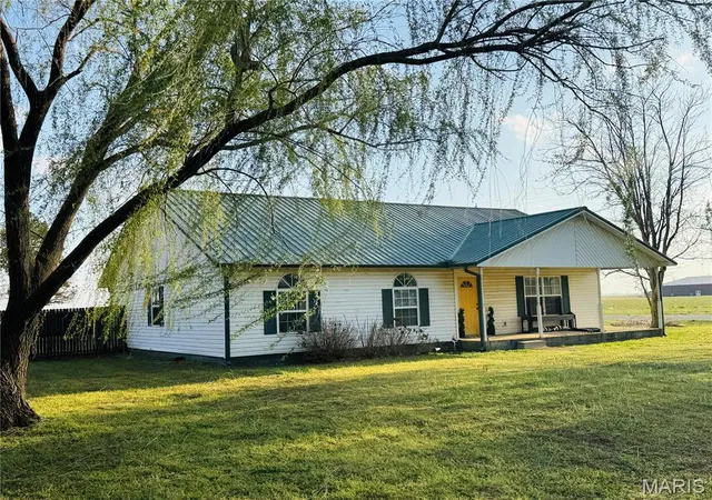 Homes for sale in Kennett, MO | 17504 Rigdon St, Kennett, MO 63857 | MLS# MIS26017652