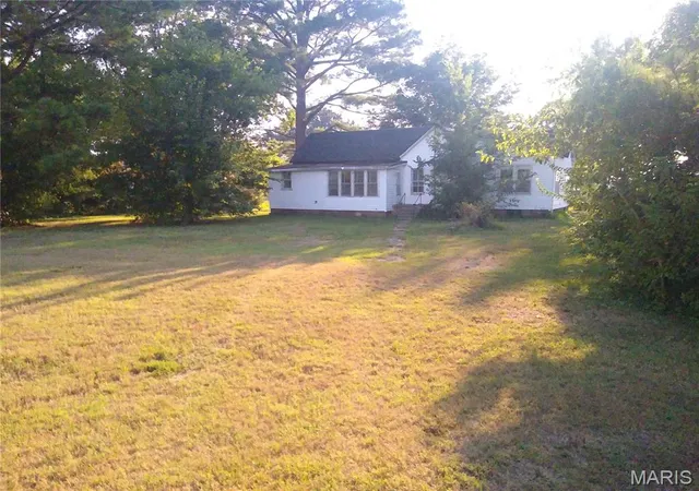 Homes for sale in Willisville, IL | 1020 Krause Ave, Willisville, IL 62997 | MLS# MIS26017682