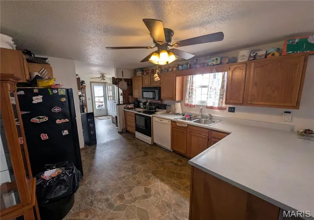Homes for sale in East Alton, IL | 112 Virginia Ave, East Alton, IL 62024 | MLS# MIS26017741