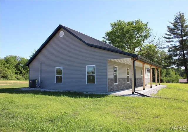 Homes for sale in Hannibal, MO | 53414 Hwy Hh, Hannibal, MO 63401 | MLS# MIS26017770