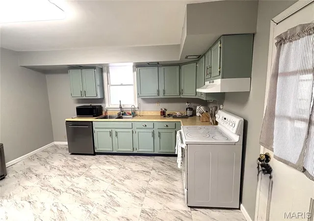 Homes for sale in Greenville, IL | 325 Prairie St, Greenville, IL 62246 | MLS# MIS26017788