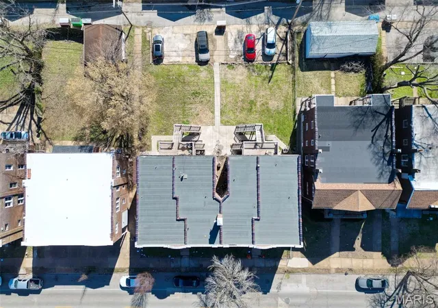 4th image of 3656 Bates St, Saint Louis, MO 63116 | MLS# MIS26017866