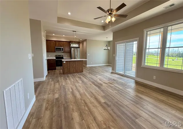Photo 4 of Single family home for sale at 205 E Larkspur Ct, Hannibal, MO 63401 | MLS# MIS26017908 | Listing updated on 2026-09-30