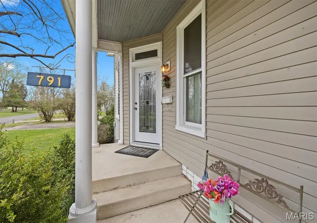 Homes for sale in Carlyle, IL | 791 Clinton St, Carlyle, IL 62231 | MLS# MIS26017929