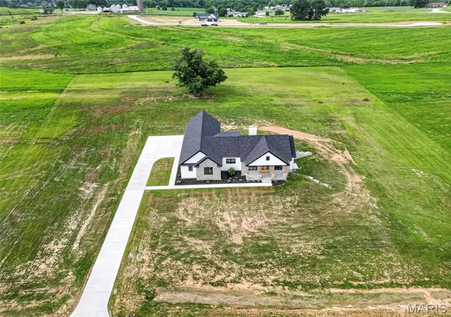 Homes for sale in Old Monroe, MO | 226 Autumn Hallow Ct, Old Monroe, MO 63369 | MLS# MIS26018104