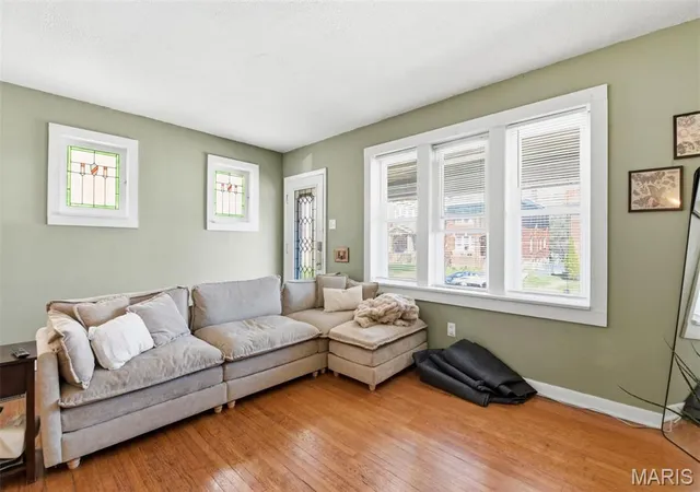 Photo 3 of Sale Pending at 5042 Tholozan Ave #5042 & 5042A, Saint Louis, MO 63109 | MLS# MIS26018140 | Listing updated on 2026-05-12
