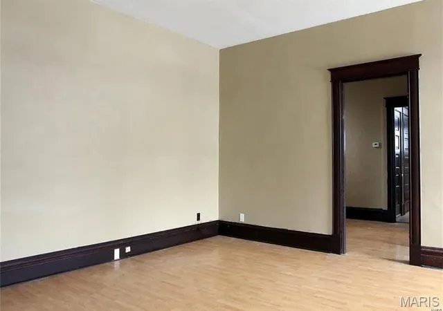 3rd image of 2920 Virginia Ave, Saint Louis, MO 63118 | MLS# MIS26018153