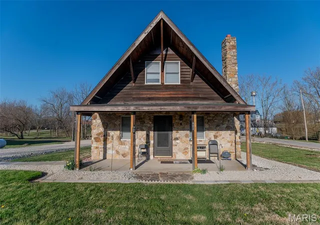 Homes for sale in Belle, MO | 402 S Bland Ave, Belle, MO 65013 | MLS# MIS26018160