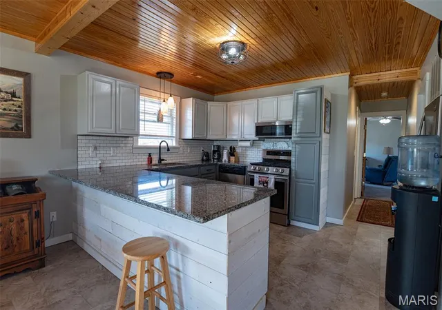 Homes for sale in Belle, MO | 402 S Bland Ave, Belle, MO 65013 | MLS# MIS26018160