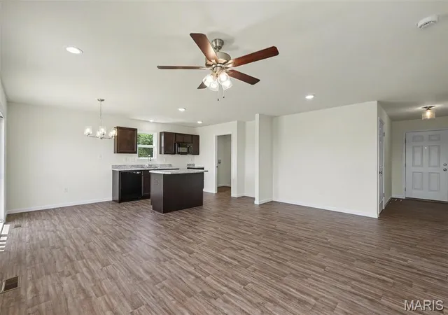 4th image of 396 Cumberland Ct, Truesdale, MO 63380 | MLS# MIS26018221