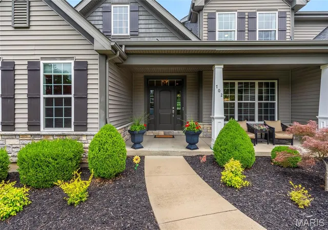 Homes for sale in Creve Coeur, MO | 702 Champeix Ln, Creve Coeur, MO 63141 | MLS# MIS26018278