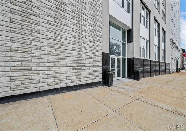 Photo 3 of Condo for sale at 1511 Locust St #101, Saint Louis, MO 63103 | MLS# MIS26018300 | Listing updated on 2026-05-22