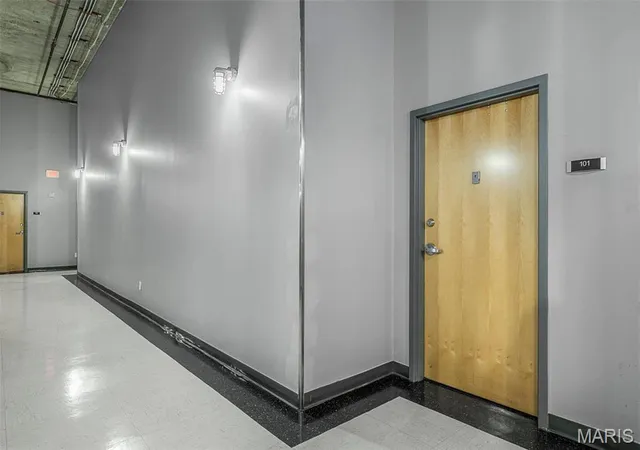 Photo 4 of Condo for sale at 1511 Locust St #101, Saint Louis, MO 63103 | MLS# MIS26018300 | Listing updated on 2026-10-28