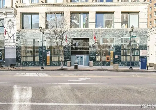 Photo 2 of Condo for sale at (Undisclosed), Saint Louis, MO 63101 | MLS# MIS26018342 | Listing updated on 2026-04-18