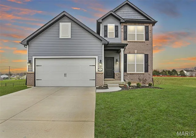 Homes for sale in Wentzville, MO | 809 Londonbury Ct, Wentzville, MO 63385 | MLS# MIS26018404