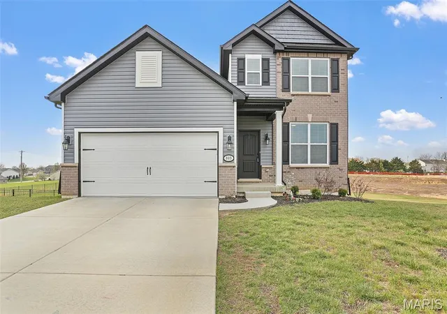 Homes for sale in Wentzville, MO | 809 Londonbury Ct, Wentzville, MO 63385 | MLS# MIS26018404