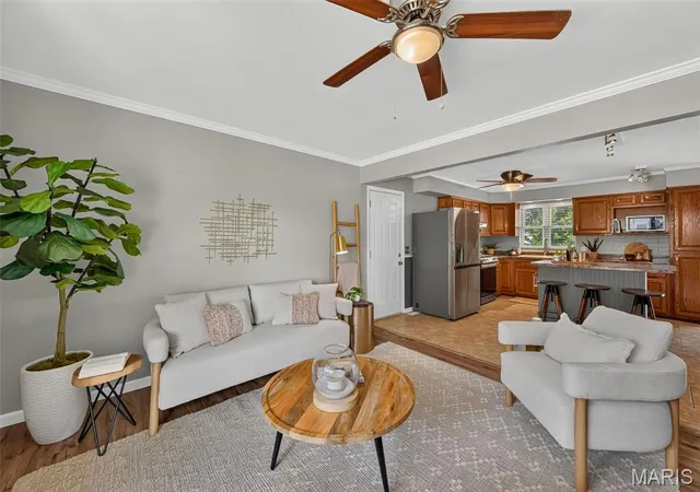 3rd image of 5830 Falcon View Ln, Saint Louis, MO 63129 | MLS# MIS26018491