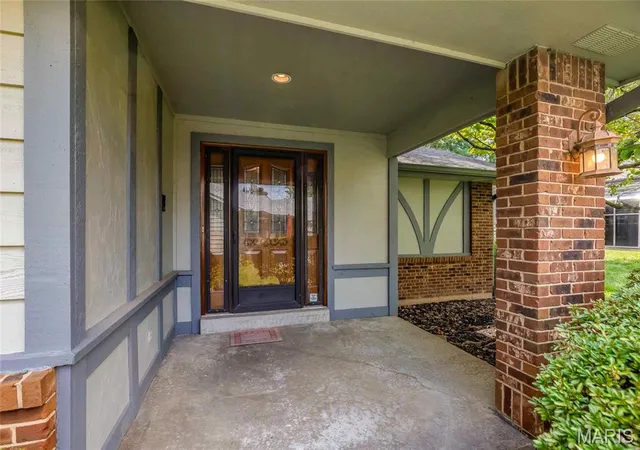 Photo 2 of Sale Pending at 13 Village Dr W, Saint Charles, MO 63303 | MLS# MIS26018492 | Listing updated on 2026-10-08