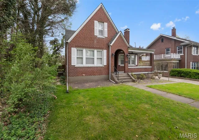 Photo 3 of Single family home for sale at 433 Marie St, Cape Girardeau, MO 63701 | MLS# MIS26018495 | Listing updated on 2026-08-26