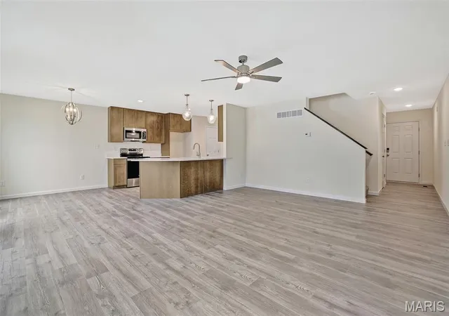 3rd image of 41 Fairmount Grove Dr, St Peters, MO 63376 | MLS# MIS26018507