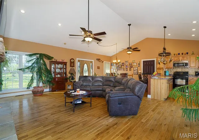 3rd image of 19879 19 Hwy, Steelville, MO 65565 | MLS# MIS26018512