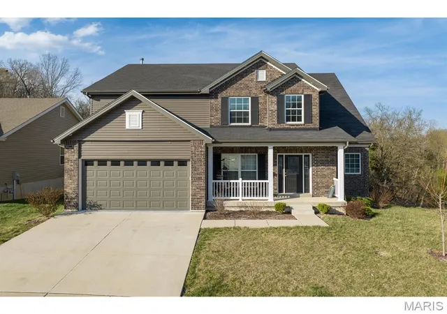 Homes for sale in Fenton, MO | 5013 Corisande Woods Dr, Fenton, MO 63026 | MLS# MIS26018630