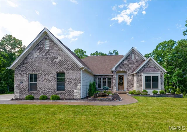 Photo 2 of Single family home for sale at 150 Delcreek Estates Dr, Foristell, MO 63348 | MLS# MIS26018640 | Listing updated on 2026-09-14