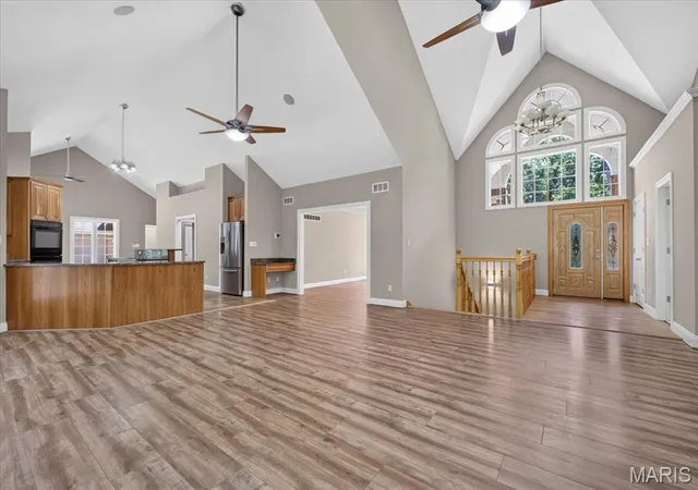 Photo 4 of Single family home for sale at 18517 Gredan Ct, Wildwood, MO 63069 | MLS# MIS26018655 | Listing updated on 2026-10-08