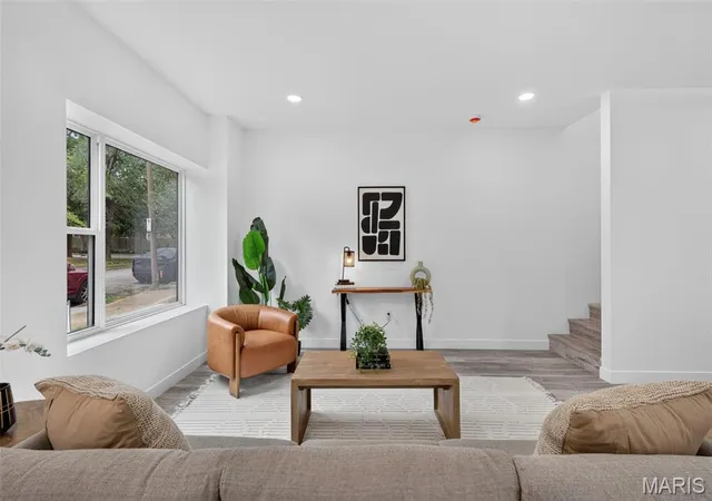 Photo 4 of Townhouse for sale at 1415 Dodier St, Saint Louis, MO 63107 | MLS# MIS26018661 | Listing updated on 2026-10-25
