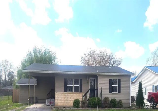 Homes for sale in Bernie, MO | 513 S Allen St, Bernie, MO 63822 | MLS# MIS26018707