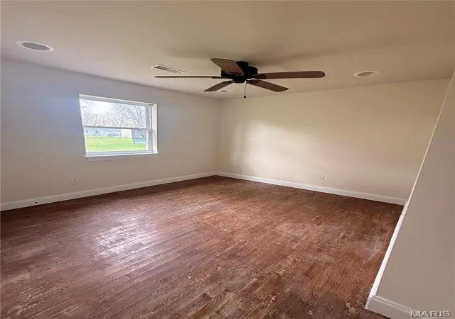 Homes for sale in Bowling Green, MO | 103 S 13Th St, Bowling Green, MO 63334 | MLS# MIS26018755
