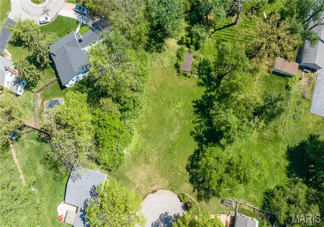 1st image of 7 A Melshire Ct, Saint Louis, MO 63122 | MLS# MIS26018759