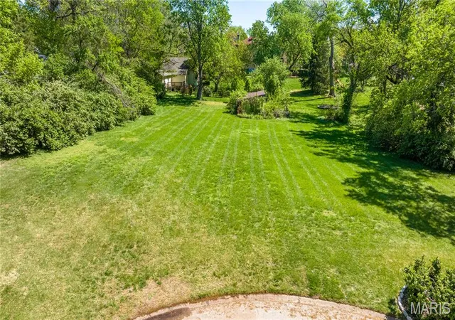 5th image of 7 A Melshire Ct, Saint Louis, MO 63122 | MLS# MIS26018759