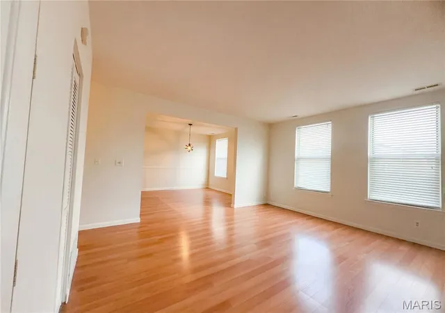 Photo 3 of Condo for sale at 2320 Rutger St #20D, St Louis, MO 63104 | MLS# MIS26018768 | Listing updated on 2026-09-16