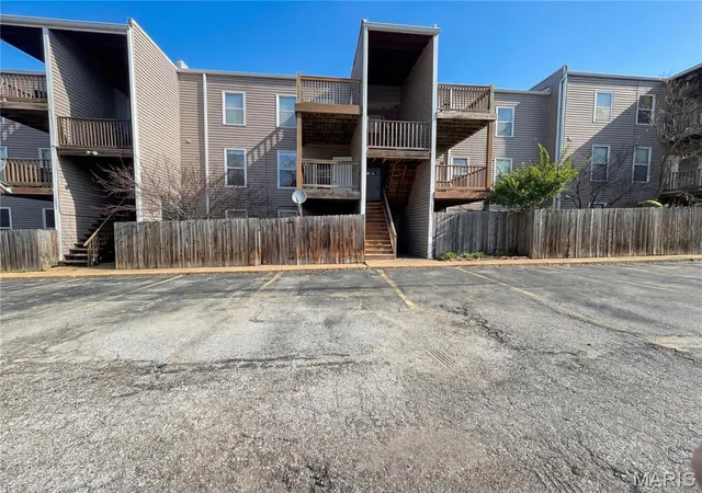 Listing Photo 5 - Condo for sale in building located at 2320 Rutger St, St. Louis, MO 63104 - Unit #20D