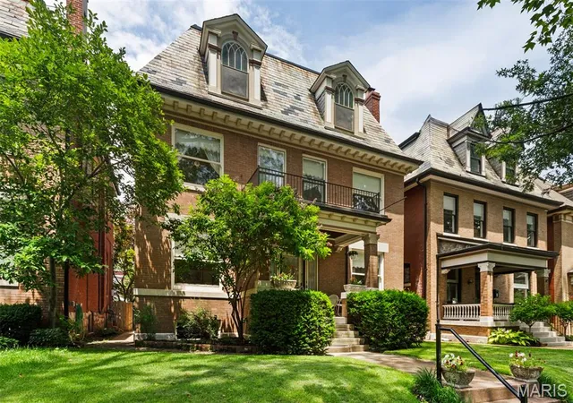 Photo 3 of Single family home for sale at 6157 Kingsbury Ave, St Louis, MO 63112 | MLS# MIS26018801 | Listing updated on 2026-09-14