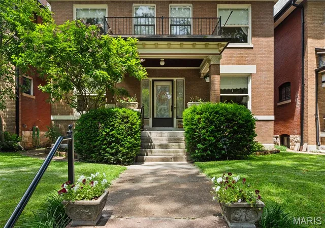Photo 3 of Single family home for sale at 6157 Kingsbury Ave, St Louis, MO 63112 | MLS# MIS26018801 | Listing updated on 2026-09-14
