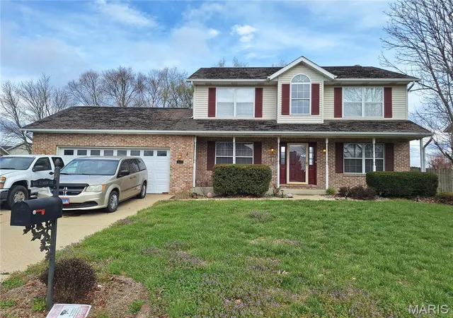 Homes for sale in Fairview Heights, IL | 835 Clemson Ave, Fairview Heights, IL 62208 | MLS# MIS26018855