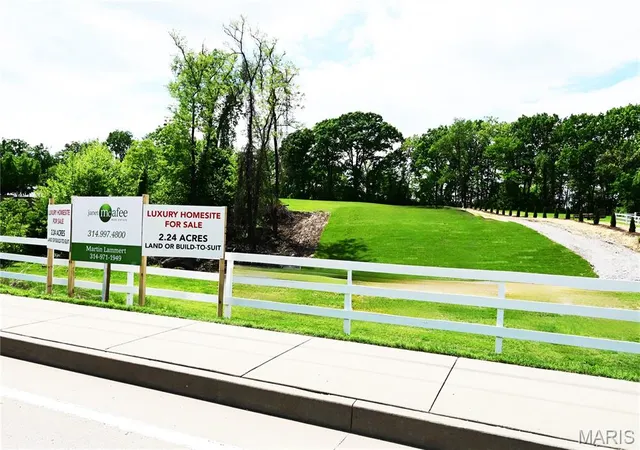 5th image of 63 S Woods Mill Rd, Chesterfield, MO 63017 | MLS# MIS26018882