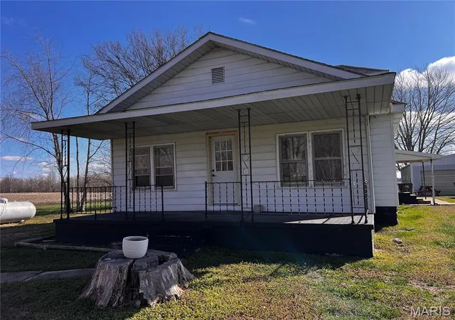 Photo 2 of Single family home for sale at 20040 Boulder Rd, Shattuc, IL 62231 | MLS# MIS26019017 | Listing updated on 2026-09-14
