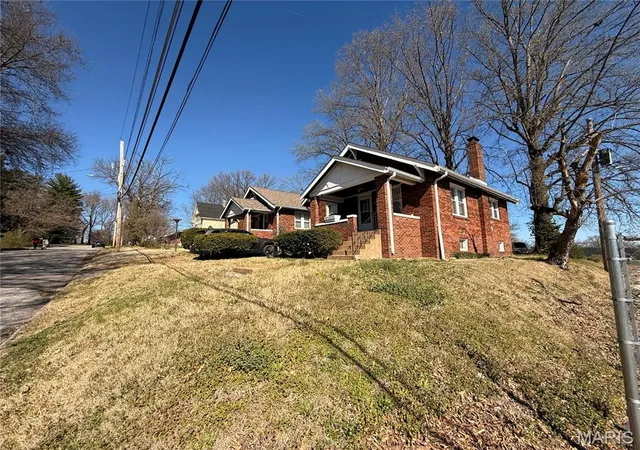 Homes for sale in Jennings, MO | 8312 Carl Ave, Jennings, MO 63136 | MLS# MIS26019080