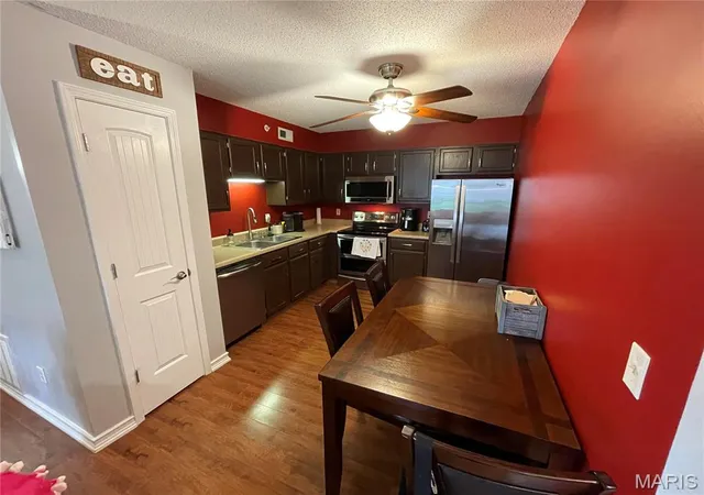 Homes for sale in Manchester, MO | 3417 Country Stone Manor Dr #F, Manchester, MO 63088 | MLS# MIS26019138