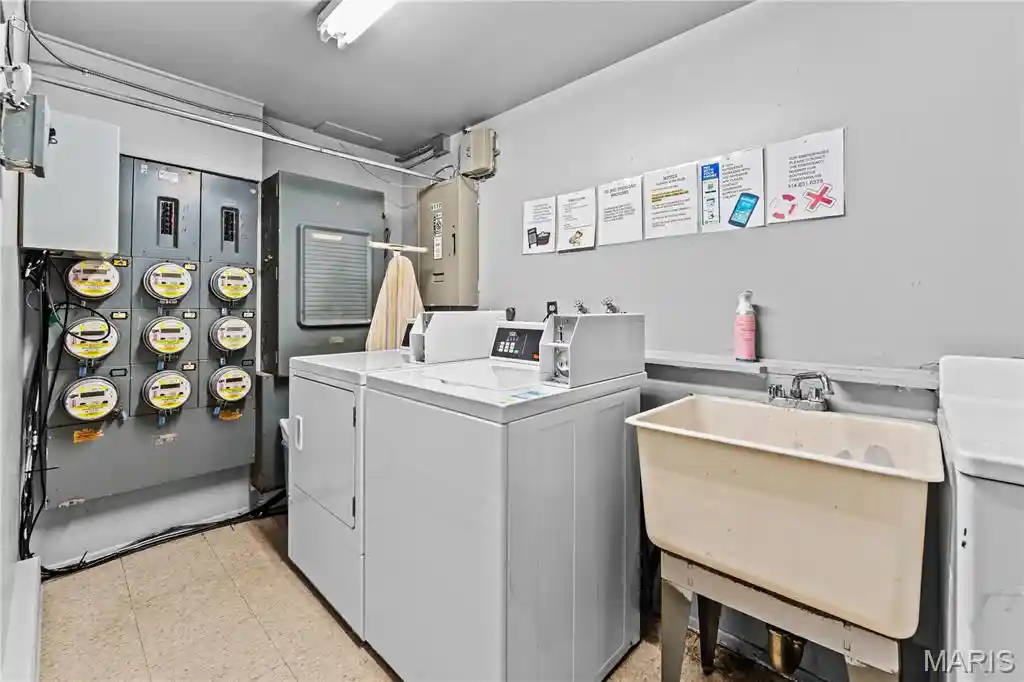 Listing Photo 17 - Condo for sale in 9117 Villaridge Ct located at 9117 Villaridge Ct, St. Louis, MO 63123 - Unit 9117 Villaridge Ct
