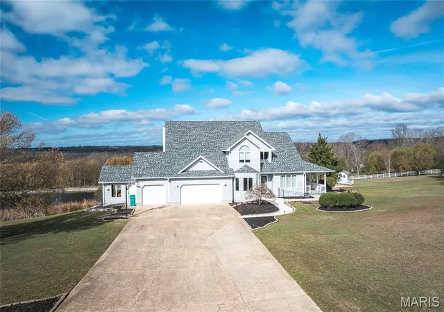 Photo 2 of Single family home for sale at 10605 Larson Ln, Rolla, MO 65401 | MLS# MIS26019147 | Listing updated on 2026-09-17