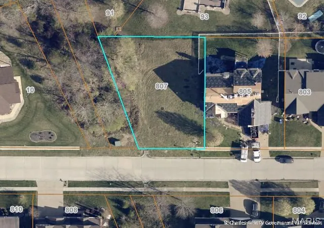 2nd image of 807 Liberty Creek Dr, Wentzville, MO 63385 | MLS# MIS26019179
