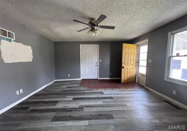 Homes for sale in Caseyville, IL | 7919 N Illinois St, Caseyville, IL 62232 | MLS# MIS26019201