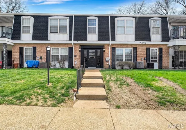 Condo for sale at 1680 Herault Pl #C, Saint Louis, MO 63125 | MLS# MIS26019211