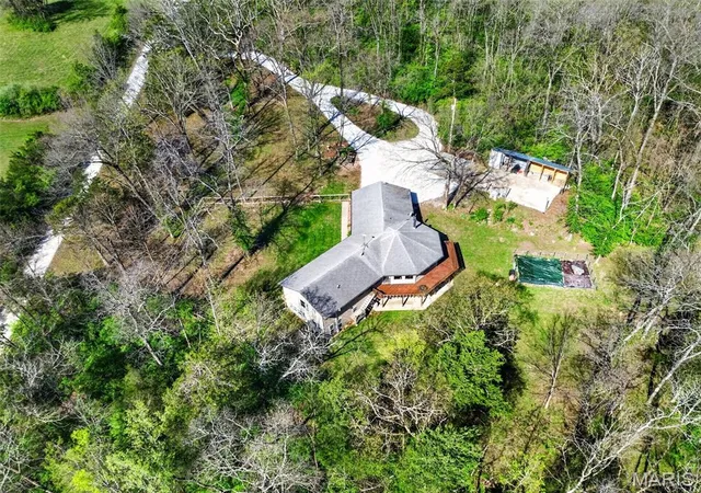 Homes for sale in Pacific, MO | 2567 Sugar Lake Rd, Pacific, MO 63069 | MLS# MIS26019287