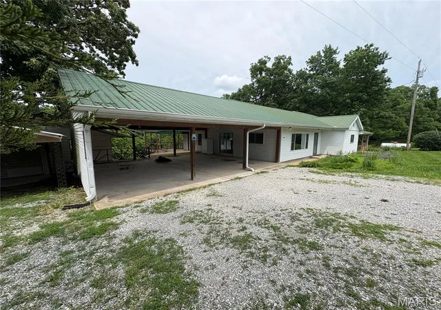 Homes for sale in Houston, MO | 7440 Hwy 17, Houston, MO 65483 | MLS# MIS26019288